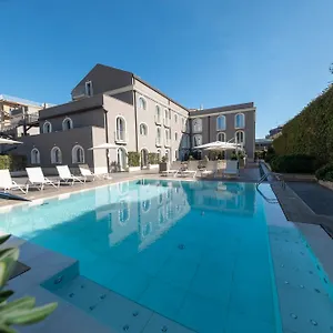 Hotell Airone, CTA