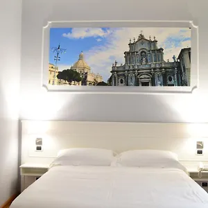 Hotell Centrum, CTA
